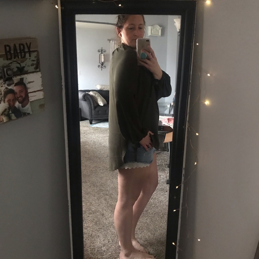 Army green blouse - Picture 4 of 5